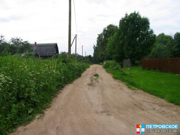 Алферьево - вид вдоль деревни