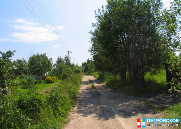 Нагорное - вид вдоль дороги