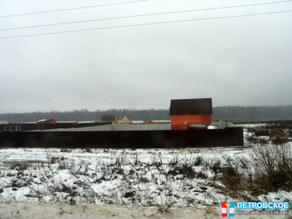 Новые дачи на месте совхозного поля