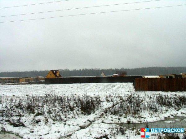 Новые дачи на месте совхозного поля