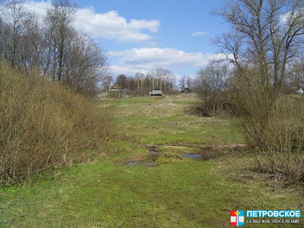 Петровское - вид из-за речки
